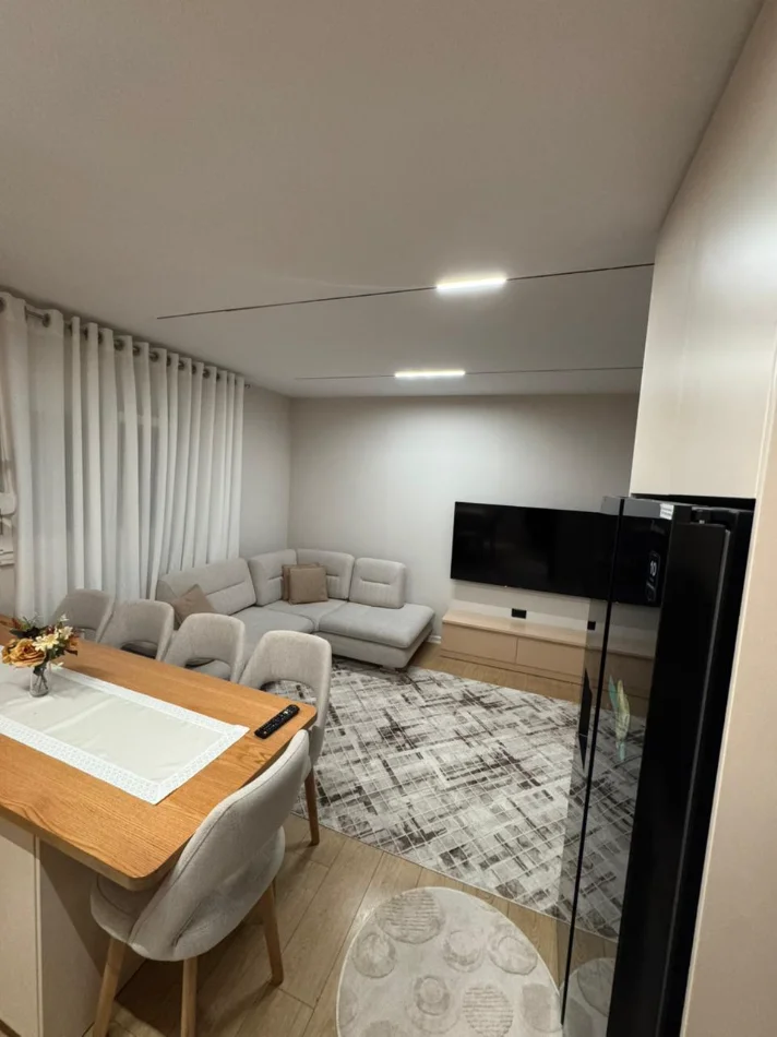 Me Qera : 2+1+2wc📍Shkolla e Bashkuar (Rruga e Dibres) - 65,000 Leke/muaj - S.80m² - Kt.0 || E Pabanuar me Pare - Akull e Re✨️ *