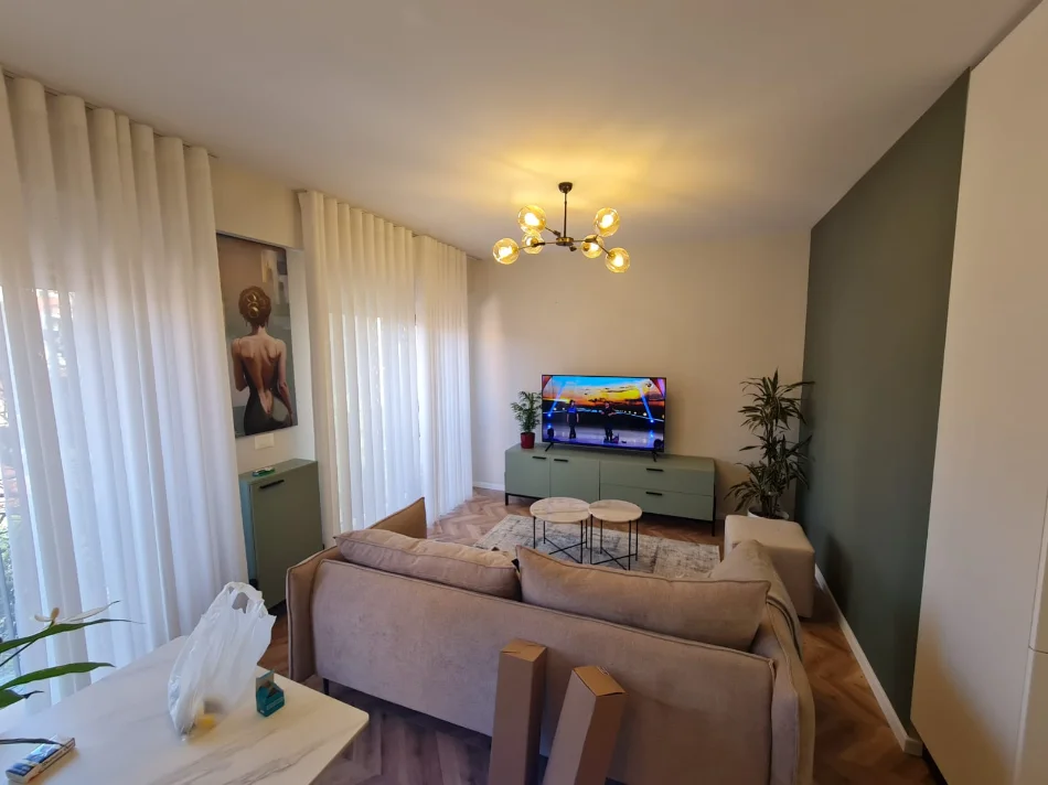 Tirane, shitet apartament 1+1 , 62 m² 231.000 € (Rruga e Kavajes)