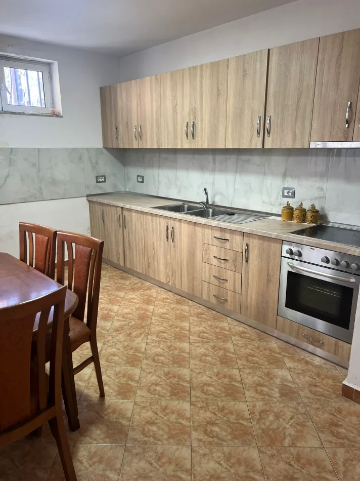 🏠 Jepet me Qera Kt.1 i një Vile : 1+1  (📍Rr.Bardhyl - Oslo )🔥Privatësi & Qetësi ✨️ 40,000 Lekë / Muaj