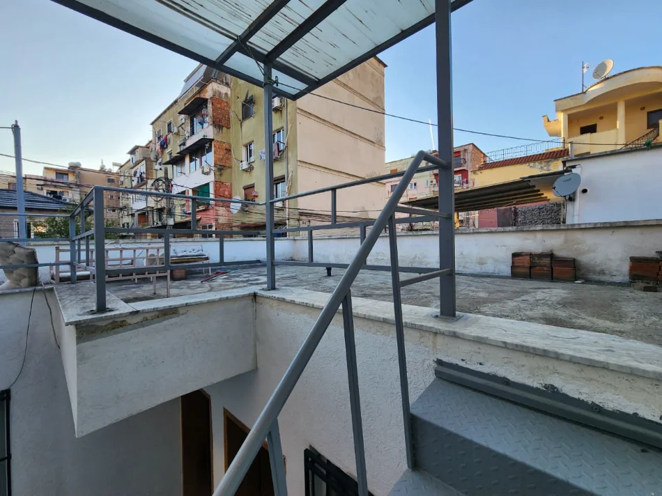 🏠 Jepet me Qera Kt.1 i një Vile : 1+1  (📍Rr.Bardhyl - Oslo )🔥Privatësi & Qetësi ✨️ 40,000 Lekë / Muaj