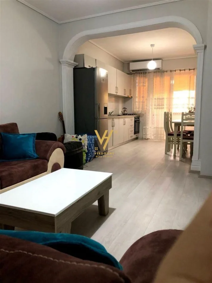 Tirane, jepet me qera apartament 1+1+Ballkon Kati 2, 70 m² 520 € (VASIL SHANTO)