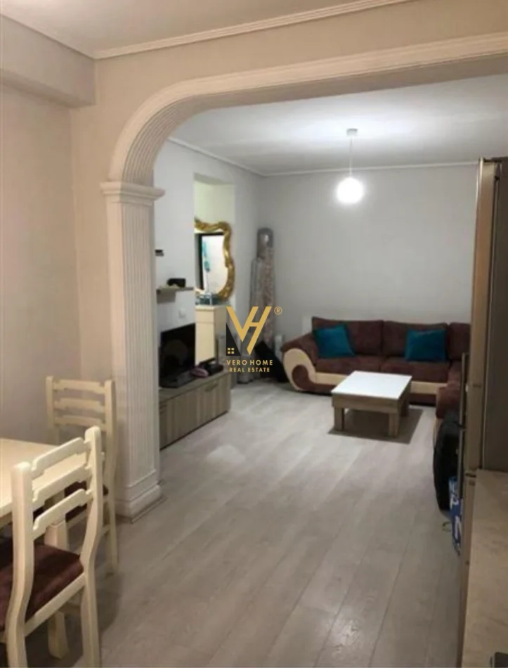 Tirane, jepet me qera apartament 1+1+Ballkon Kati 2, 70 m² 520 € (VASIL SHANTO)