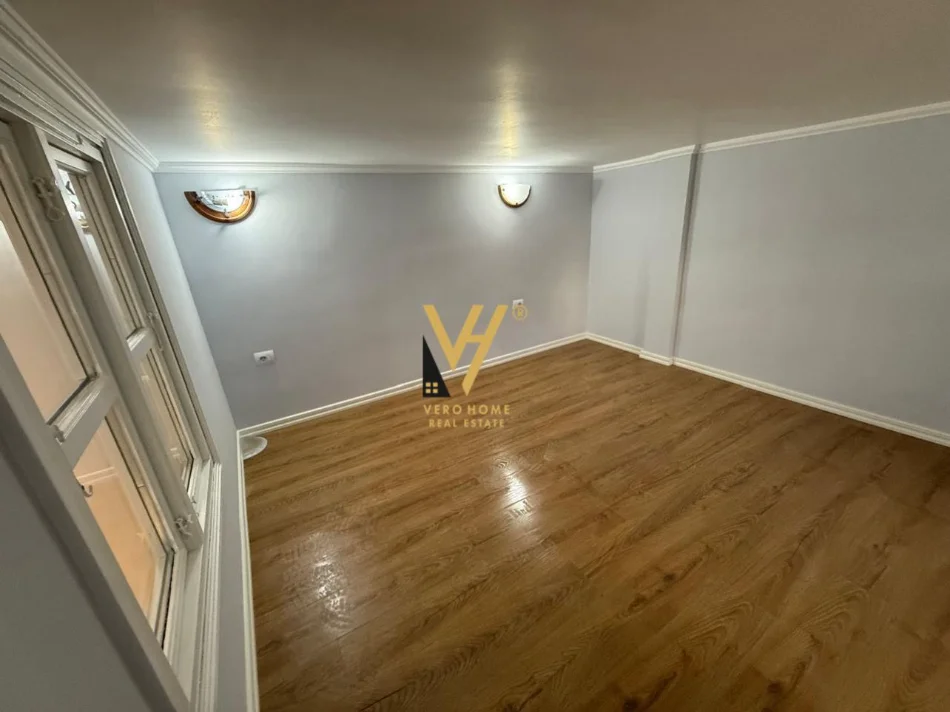 Tirane, shitet apartament Dublex Kati 0, 60 m² 87.000 € (FRESKU)