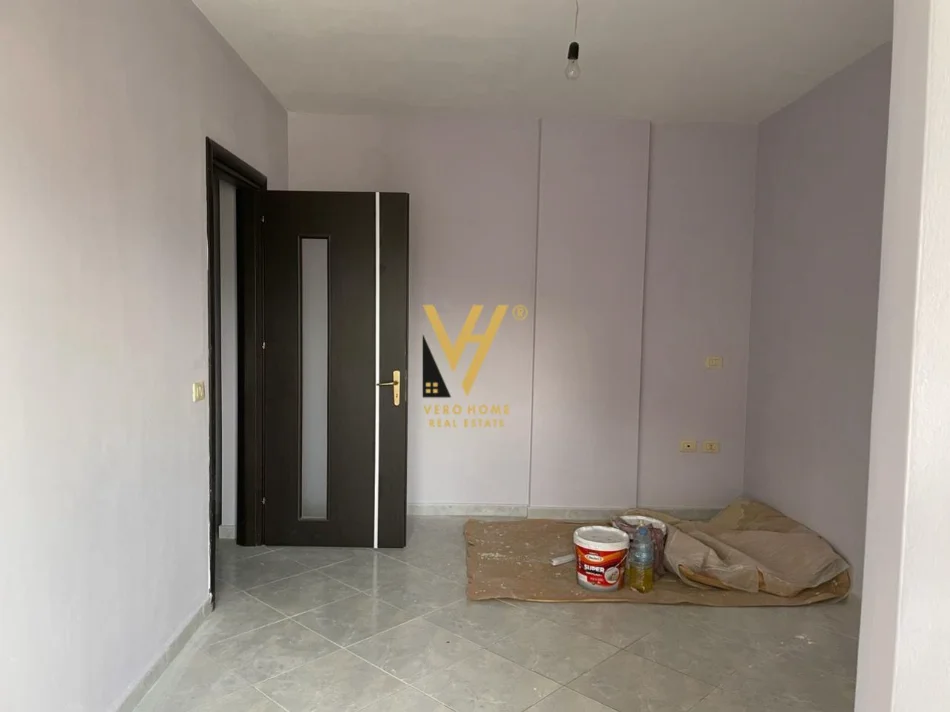 Tirane, shitet apartament 3+1+Ballkon Kati 5, 133 m² 166.250 € (FRESKU)