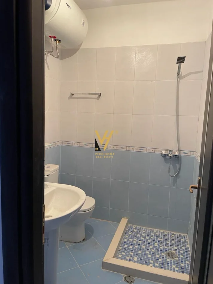 Tirane, shitet apartament 3+1+Ballkon Kati 5, 133 m² 166.250 € (FRESKU)