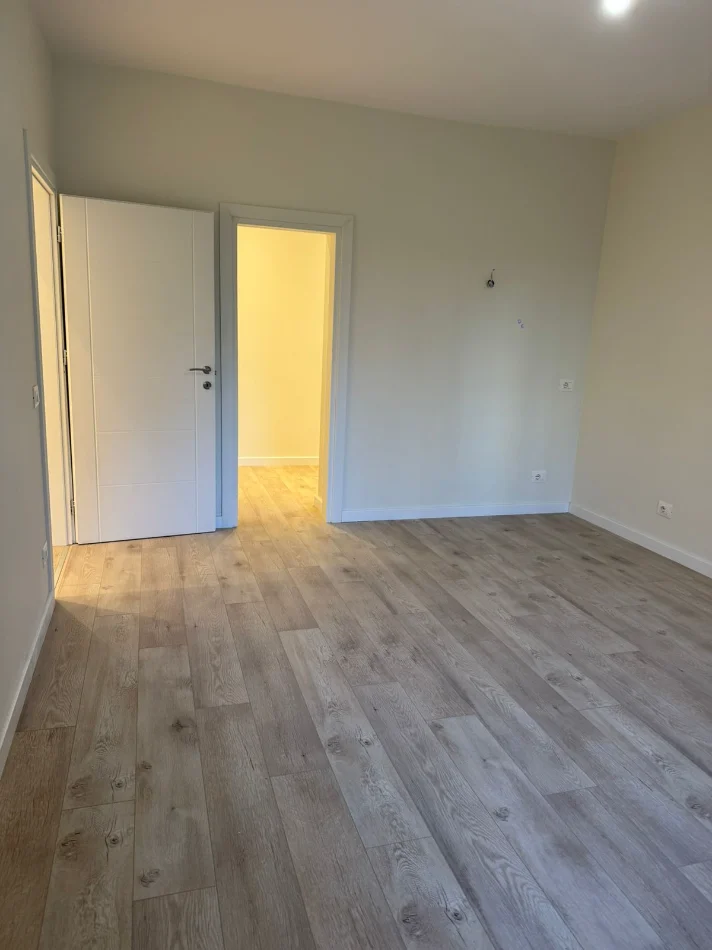 Tirane, jap me qera apartament , 110 m² 1.200 € (9 katshet)