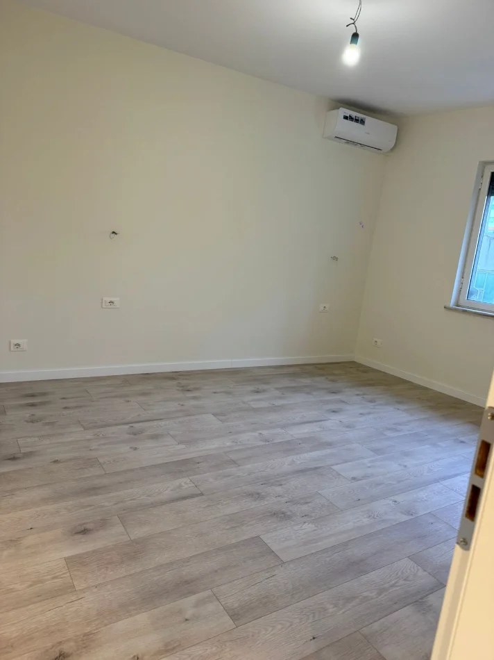 Tirane, jap me qera apartament , 110 m² 1.200 € (9 katshet)
