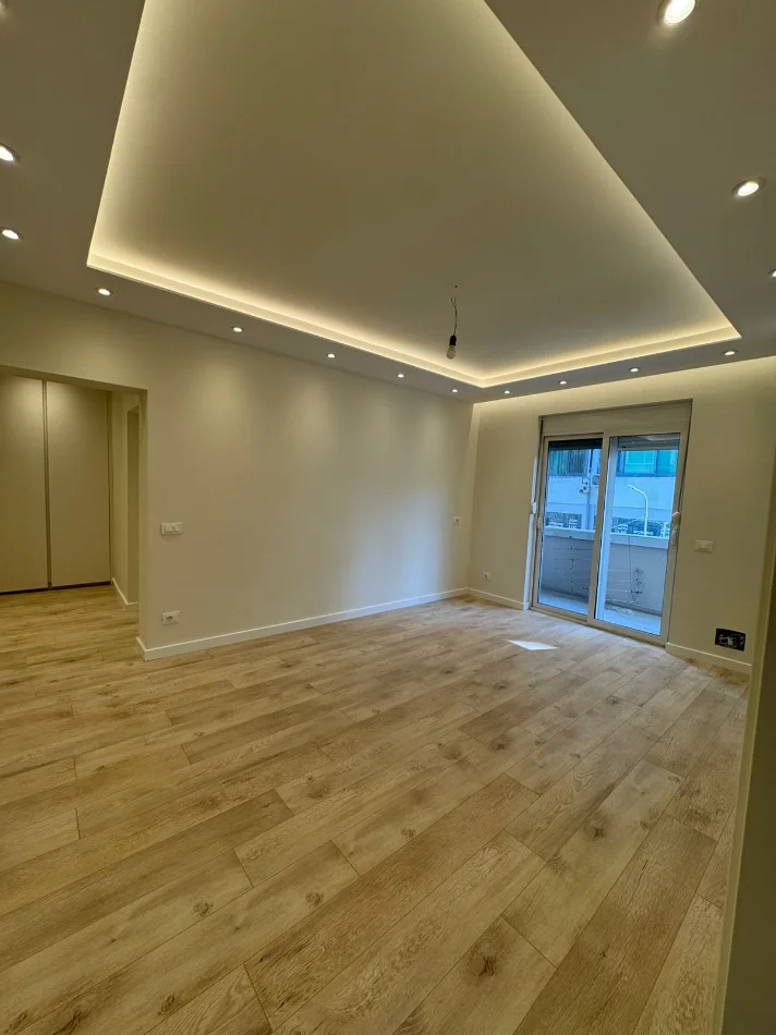 Tirane, jap me qera apartament , 110 m² 1.200 € (9 katshet)
