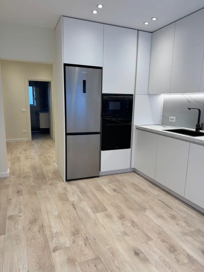 Tirane, jap me qera apartament , 110 m² 1.200 € (9 katshet)
