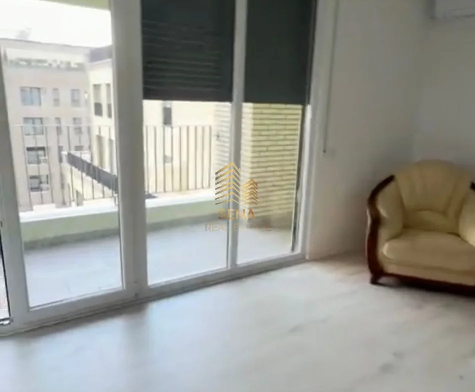 Tirane, jepet me qera apartament 2+1+Ballkon Kati 9, 115 m² 550 € (Fusha e Aviacionit)