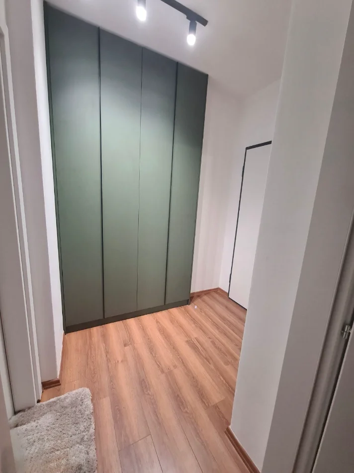 Tirane, jepet me qera apartament 1+1 Kati 3, 70 m² 700 € (Rruga e Elbasanit)