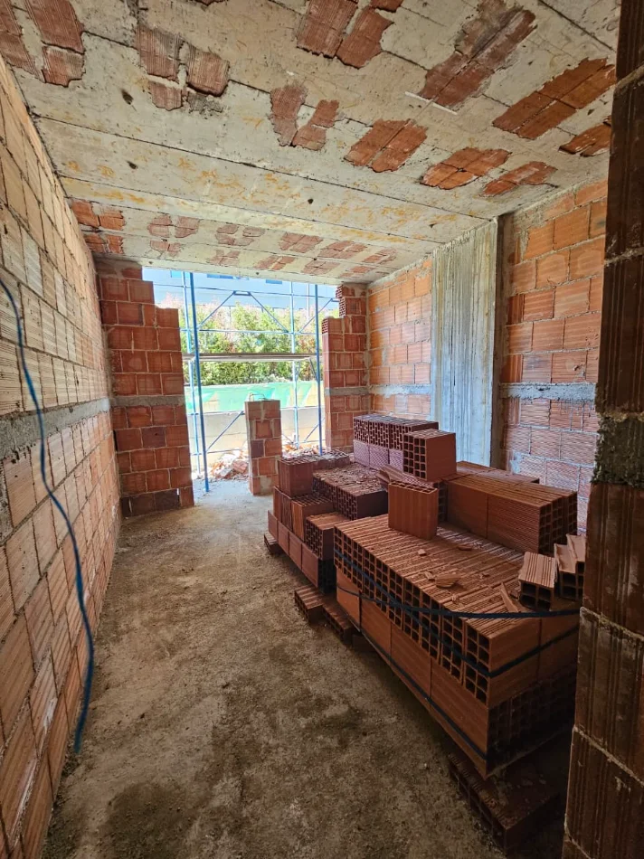 Tirane, shitet apartament 2+1+Ballkon Kati 2, 107 m² 112.350 € (Paskuqan)