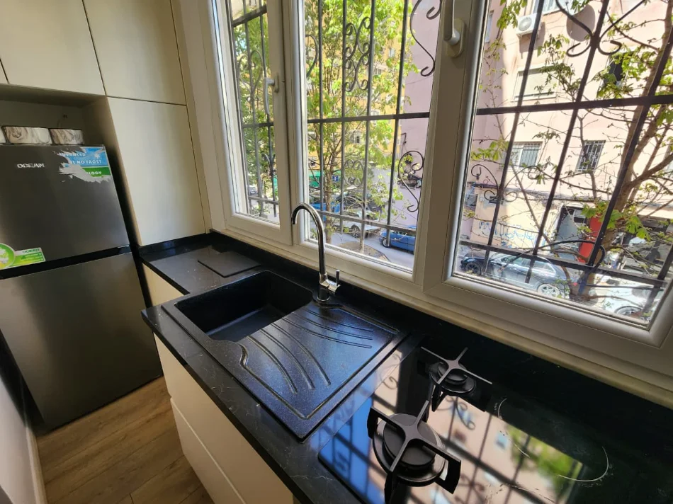 Jepet Me Qera: Apt 2+1 ( 📍Petro Nini - Liqeni, Rr. Kosovareve ) I Kompletuar I 60M2 🔥 | 580 EURO/MUAJ 🔥