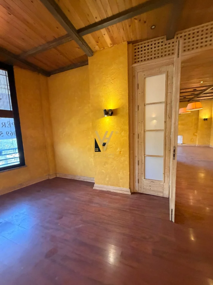 Tirane, jepet me qera zyre Kati 2, 100 m² 1.050 € (DON BOSKO)