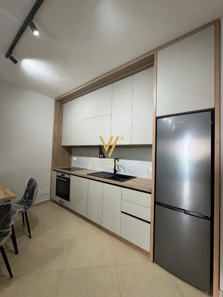 Tirane, jepet me qera apartament 2+1+Ballkon Kati 0, 80 m² 720 € (KOPSHTI ZOOLOGJIK)