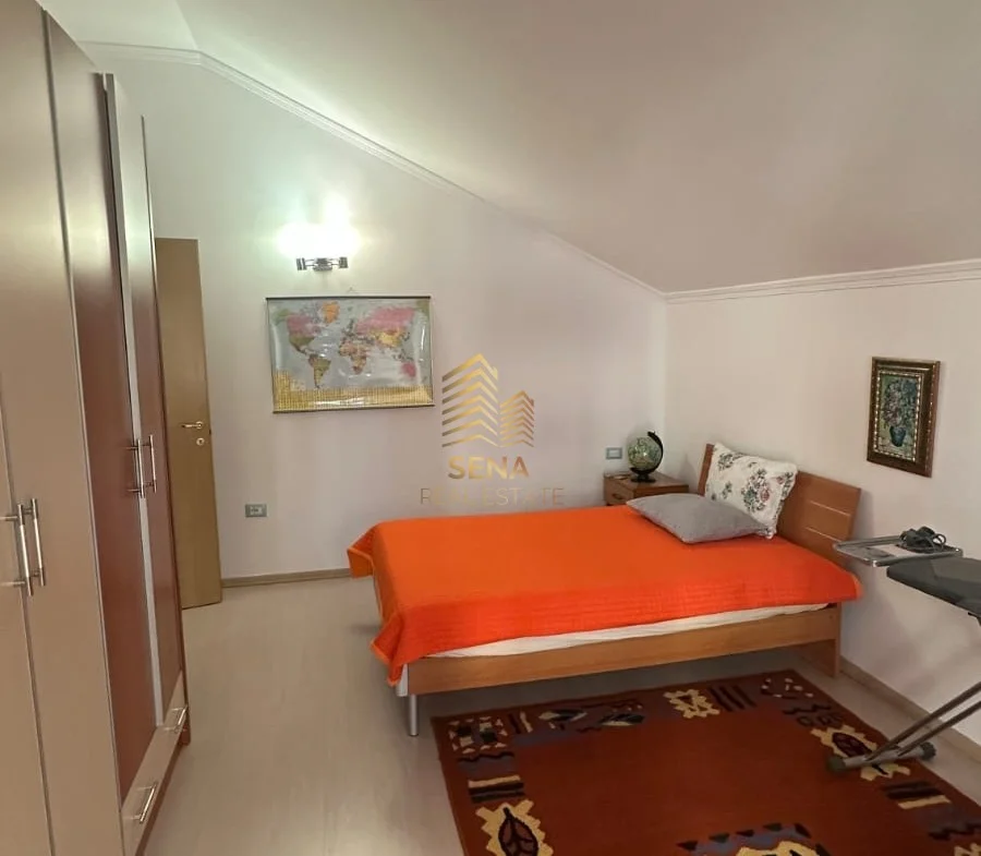 Tirane, jepet me qera apartament 3+1+Ballkon Kati 2, 144 m² 850 € (Komuna e Parisit)