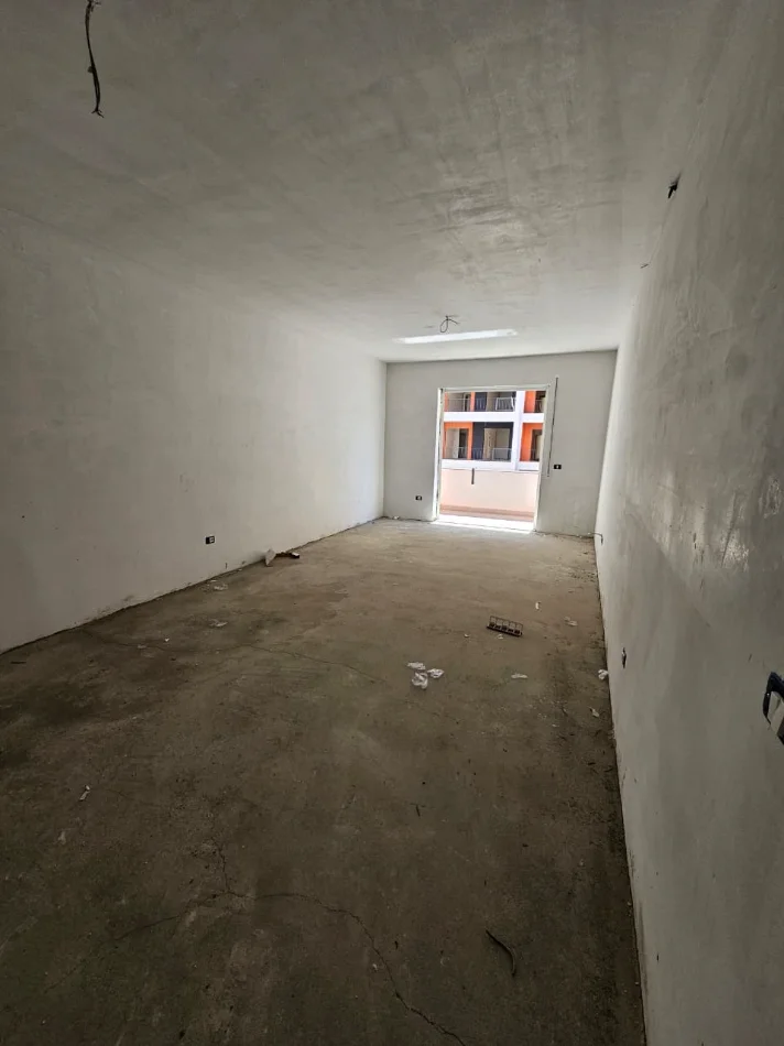 Tirane, shitet apartament 1+1 Kati 2, 83 m² 100.140 € (Paskuqan)