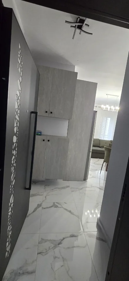 Tirane, jepet me qera apartament 2+1 Kati 3, 82 m² 600 € (LIQENI I THATE)