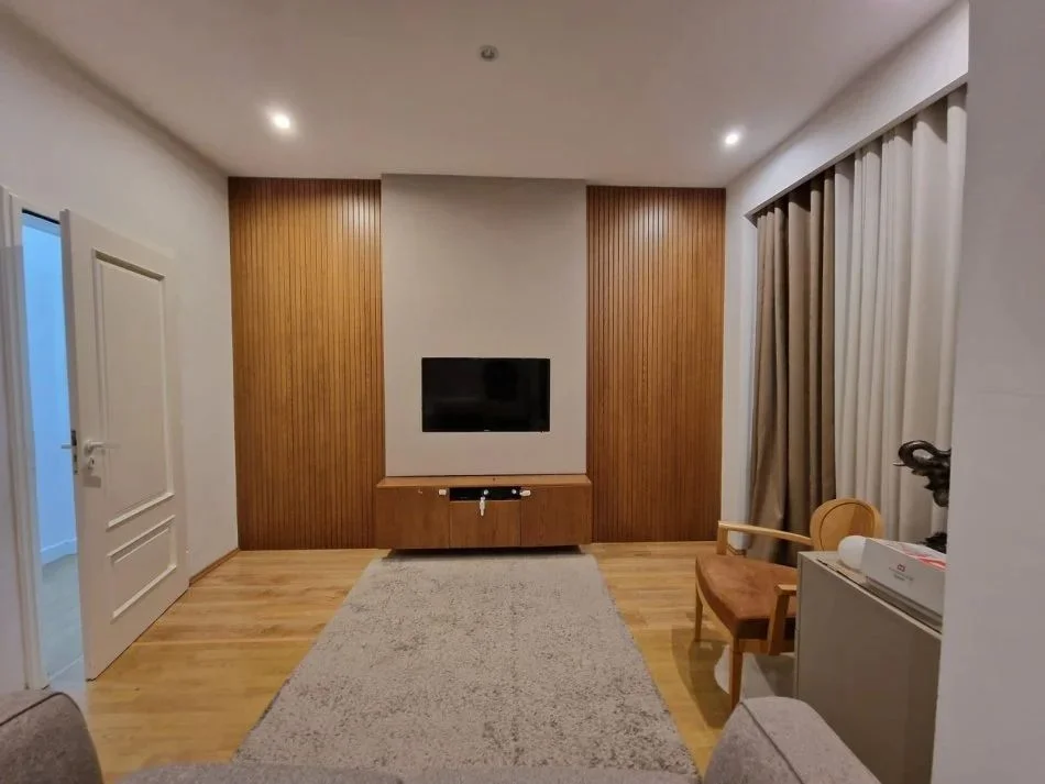 Tirane, shitet apartament 3+1 Kati 8, 137 m² 350.000 € (RRUGA FORTUZI)