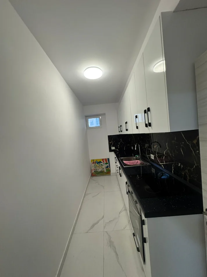 Tirane, shitet apartament 1+1 Kati 1, 105 m² 210.000 €