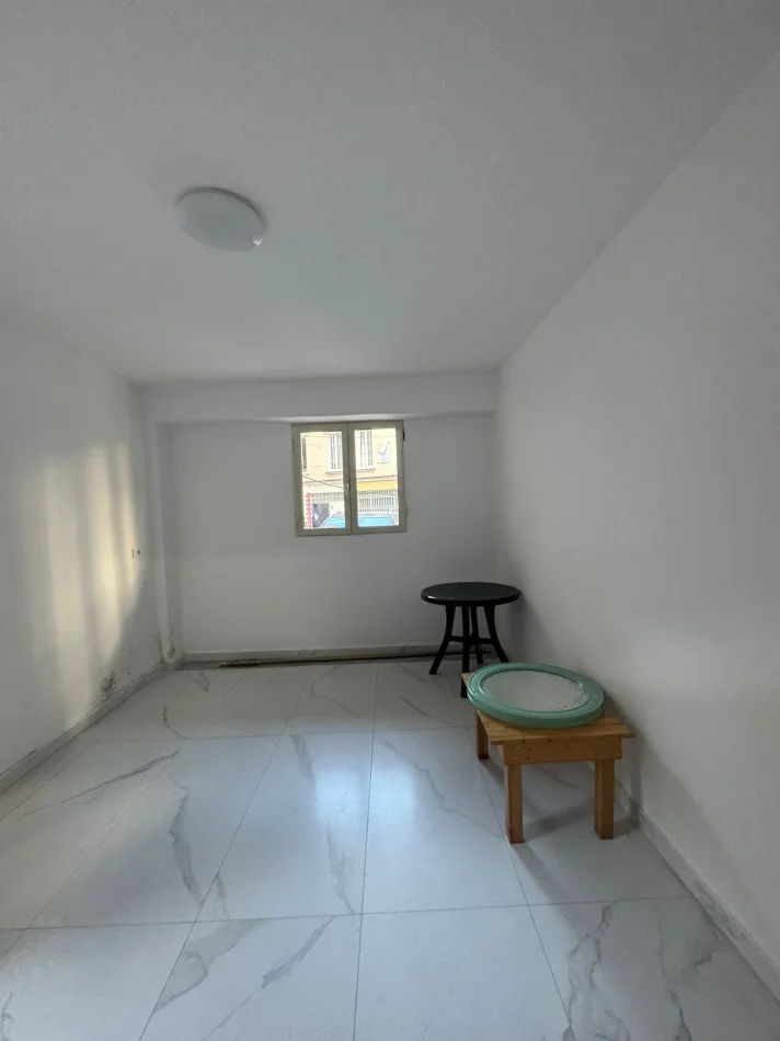 Tirane, shitet apartament 1+1 Kati 1, 105 m² 210.000 €