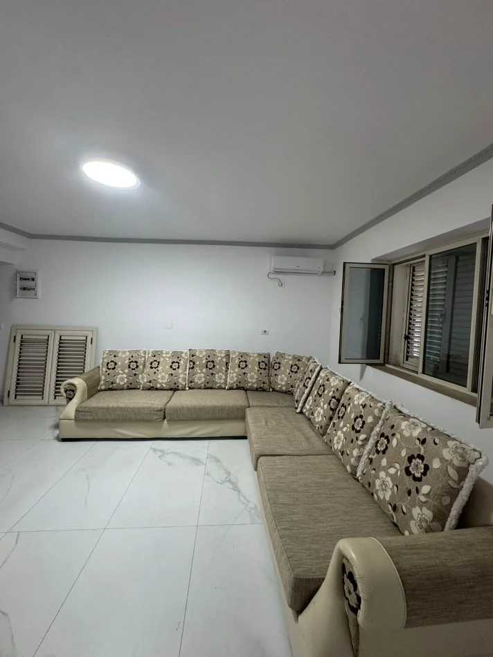 Tirane, shitet apartament 1+1 Kati 1, 105 m² 210.000 €