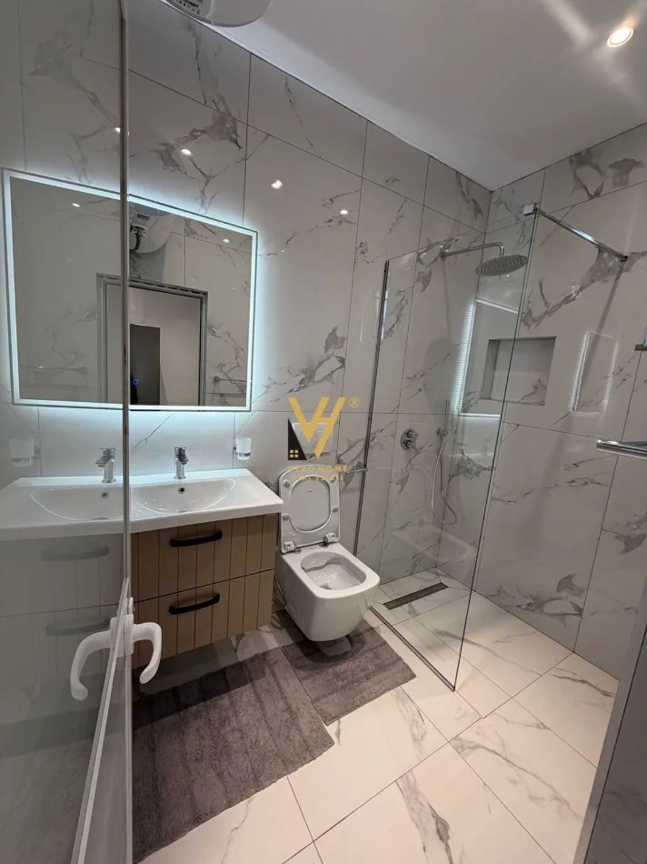 Tirane, jepet me qera apartament 1+1+Ballkon Kati 1, 65 m² 470 € (5 MAJI)