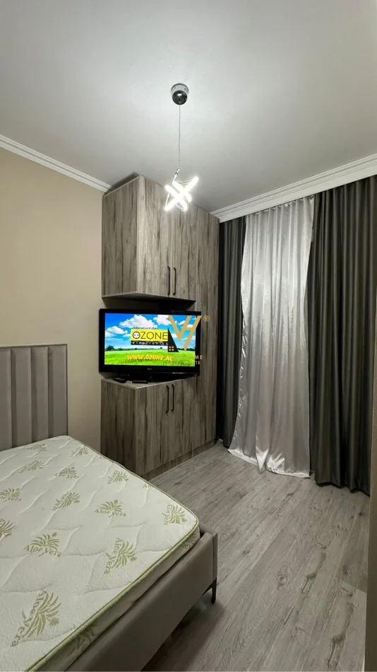 Tirane, jepet me qera apartament 1+1+Ballkon Kati 2, 55 m² 600 € (PAZARI I RI)