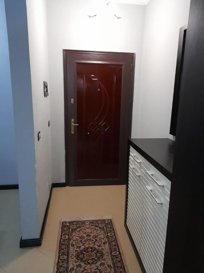 Tirane, jepet me qera apartament 2+1 Kati 1, 100 m² 500 € (VILAT GJERMANE)