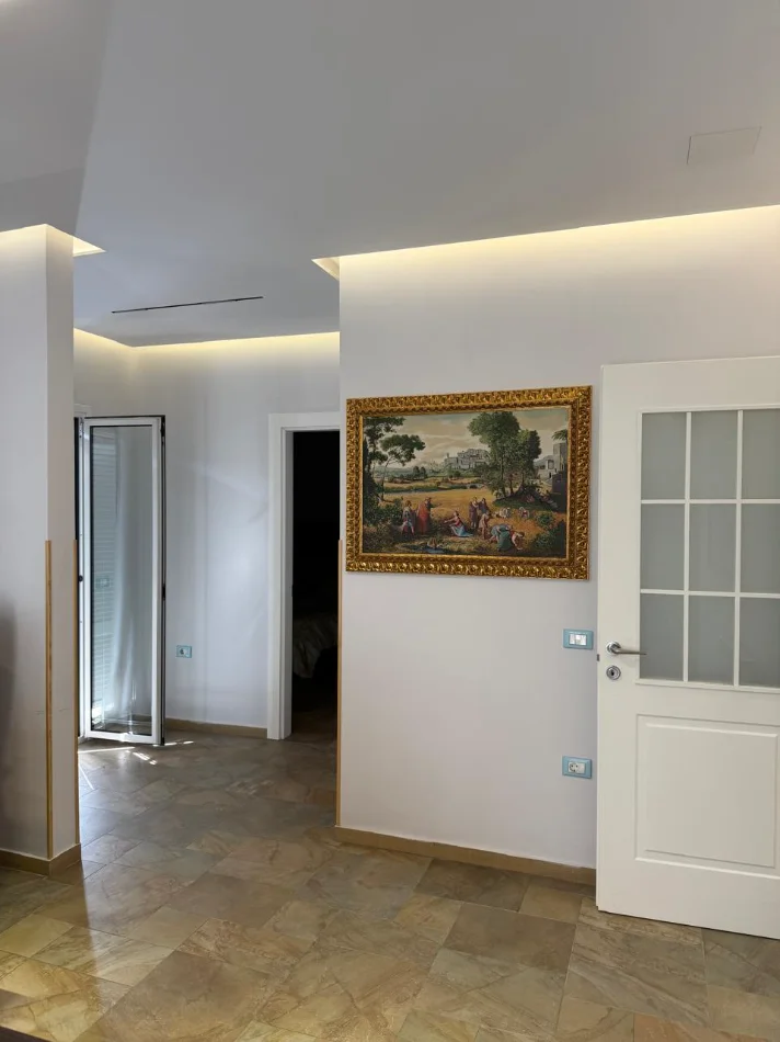 Tirane, jepet me qera apartament 1+1 Kati 3, 100 m² 450 € (RRUGA E ELBASANIT)