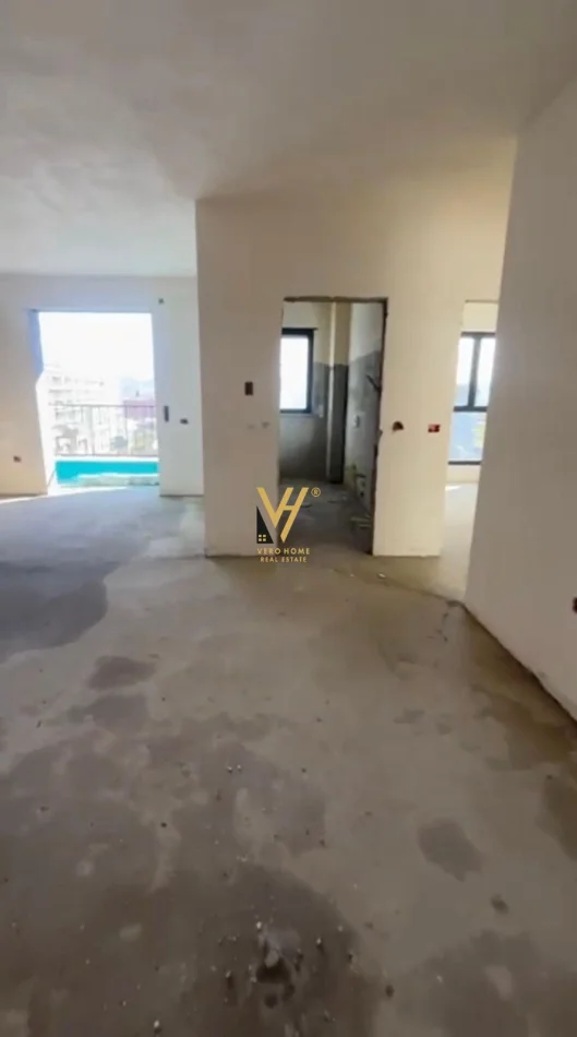 Tirane, shitet apartament 2+1+Ballkon Kati 4, 93 m² 125.000 € (PASKUQAN)