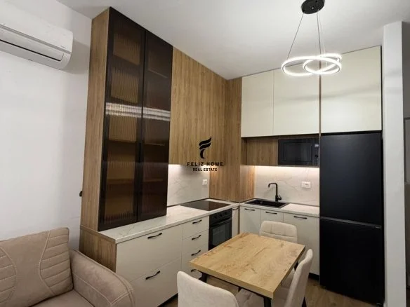 Tirane, jepet me qera apartament 1+1 Kati 6, 60 m² 450 € (ALI DEMI)
