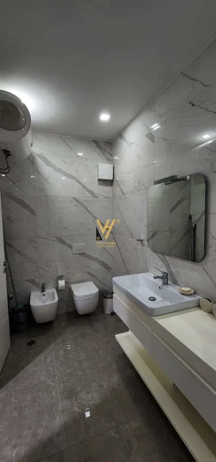 Tirane, jepet me qera apartament 1+1+Ballkon Kati 3, 78 m² 850 € (RRUGA ISLAM ALLA)