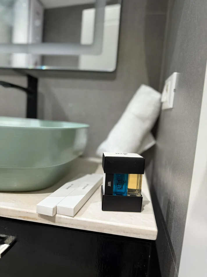 Tirane, shitet apartament 2+1+Ballkon Kati 9, 132 m² (Liqeni Artificial) Lake View Residence