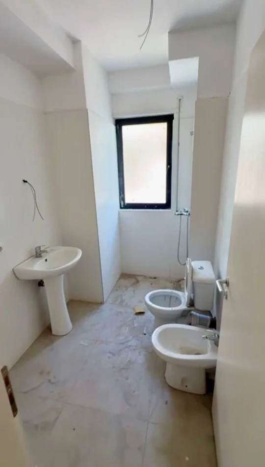 Tirane, shitet 2+1 Kati 2, 99 m² 230.000 € 