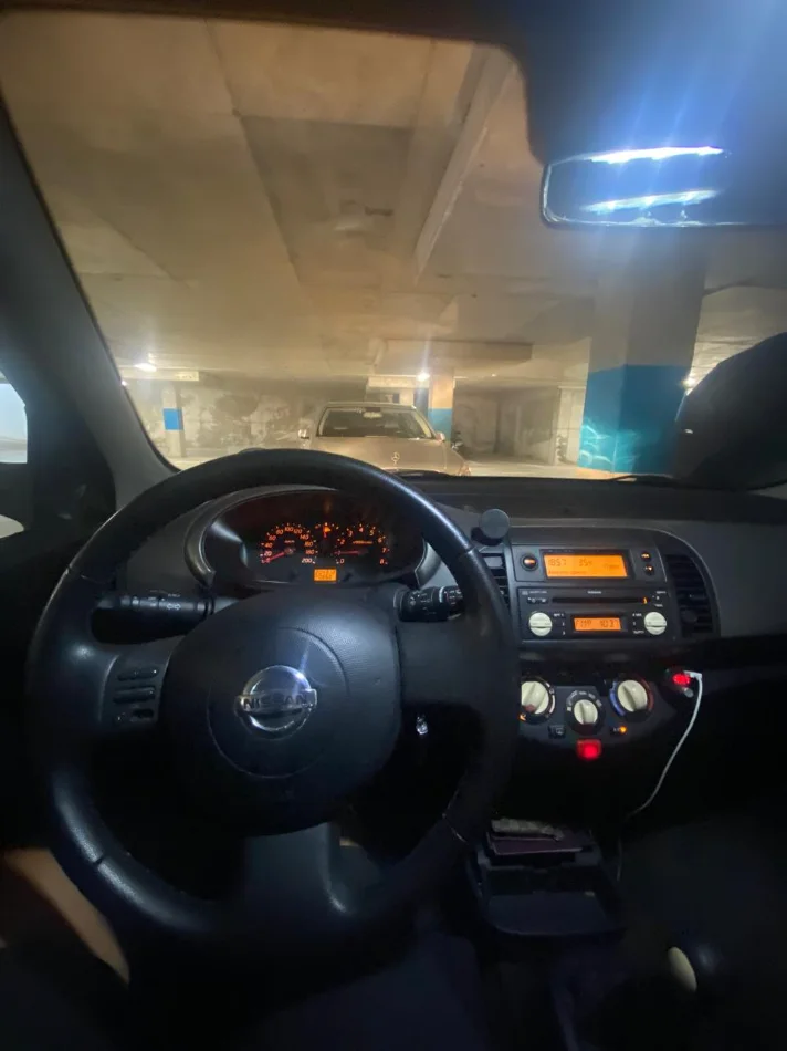 Tirane, shes makine Nissan Micra benzin-gas 2005 Benzin+Gaz, automatik Kondicioner 230.000 km 2.000 €