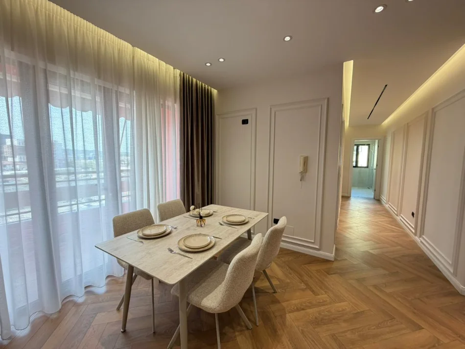 Tirane, shitet apartament 2+1+Ballkon Kati 7, 101 m² 250.000 € (Perballe Delijorgjit)