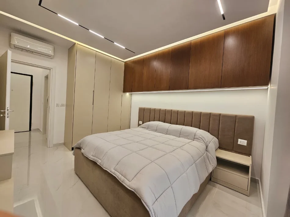 Tirane, jepet me qera apartament 1+1+Ballkon Kati 6, 78 m² 800 € (Zog i Zi)