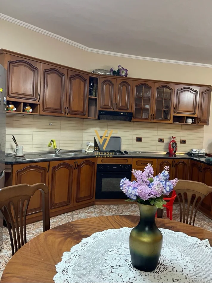 Tirane, jepet me qera apartament 2+1+Ballkon Kati 3, 103 m² 620 € (DON BOSKO)