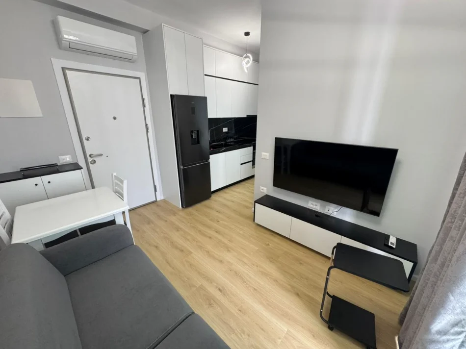 Tirane, jepet me qera apartament 1+1 Kati 5, (Ali Demi)