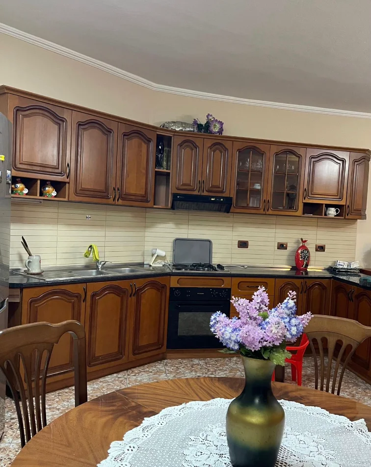 Tirane, jepet me qera apartament 2+1 Kati 3, 103 m² 600 € (DON BOSKO)