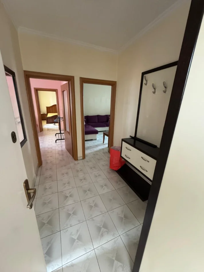 Tirane, shitet apartament 2+1 Kati 2, 68 m² 165.000 € (Rruga e Dibres)