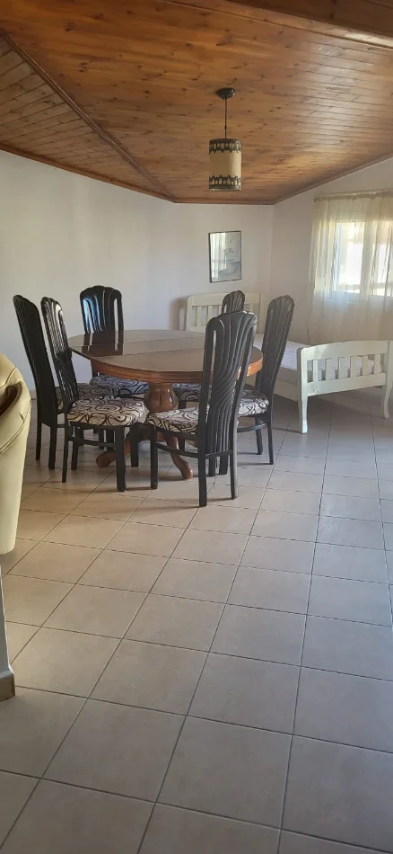 Tirane, jepet me qera apartament 1+1 Kati 3, 65 m² 350 € (KINOSTUDIO)