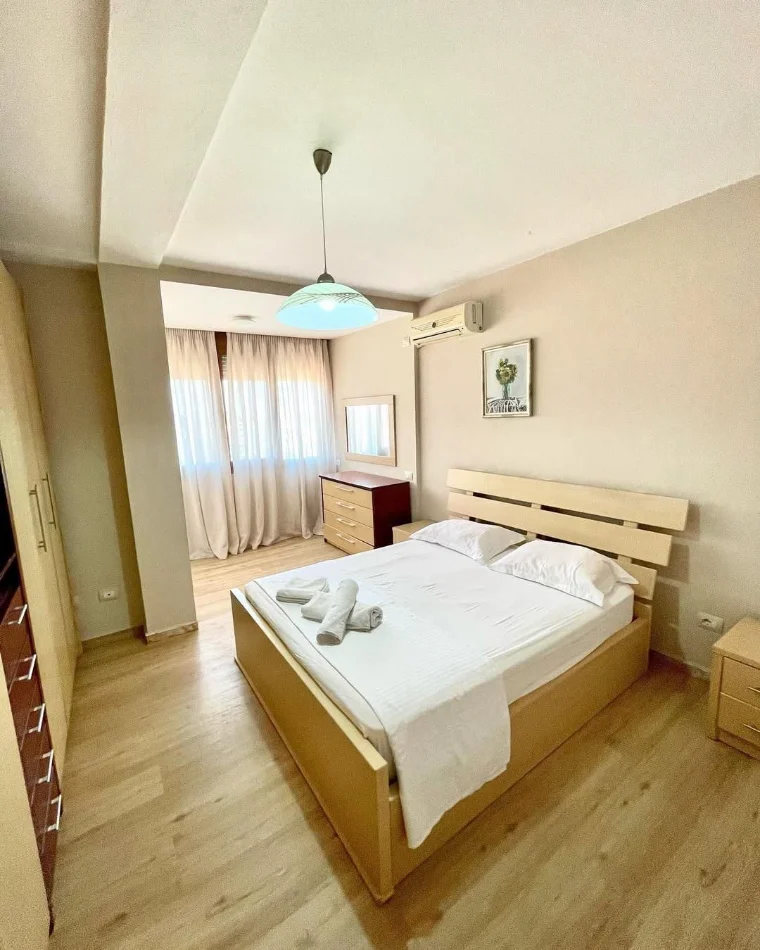 Tirane, jepet me qera apartament 1+1 Kati 8, 75 m² 800 € (MYSLYM SHYRI)
