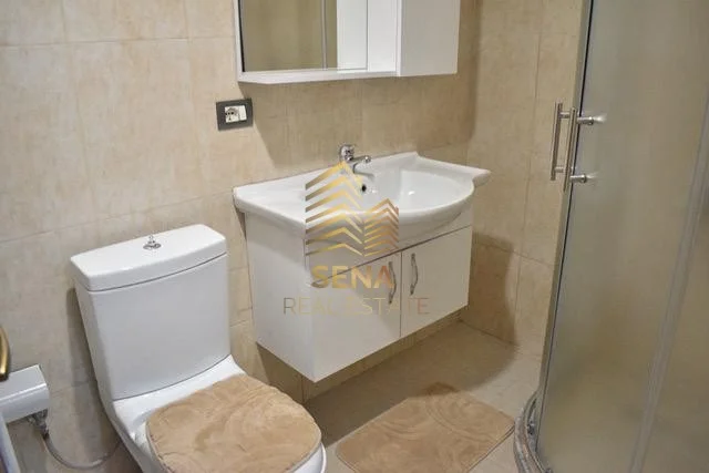 Tirane, jepet me qera apartament 1+1+Ballkon Kati 4, 68 m² 600 € (Rruga e Kavajes)