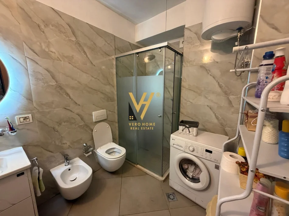 Tirane, jepet me qera apartament 2+1+Ballkon Kati 4, 100 m² 720 € (RRUGA E KAVAJES)