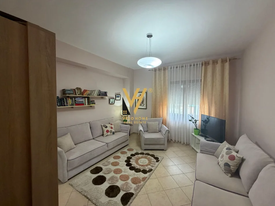 Tirane, jepet me qera apartament 2+1+Ballkon Kati 4, 100 m² 720 € (RRUGA E KAVAJES)