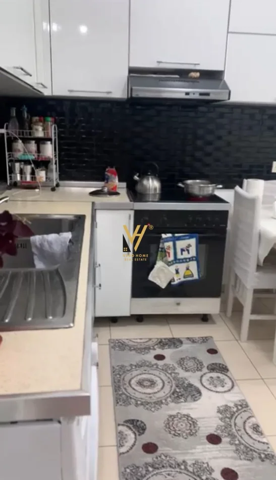 Tirane, jepet me qera apartament 1+1+Ballkon Kati 5, 60 m² 520 € (PALLATET AGIMI)