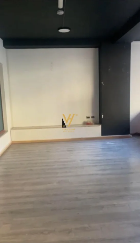 Tirane, jepet me qera zyre Kati 2, 115 m² 1.500 € (BLLOK)