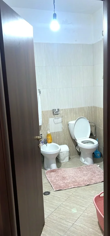 🌟 OKAZION NE ASTIR APARTAMENTI 🌟 Shitet apartament 1+1 me sipërfaqe 77 m², 108000 Euro ne ASTIR